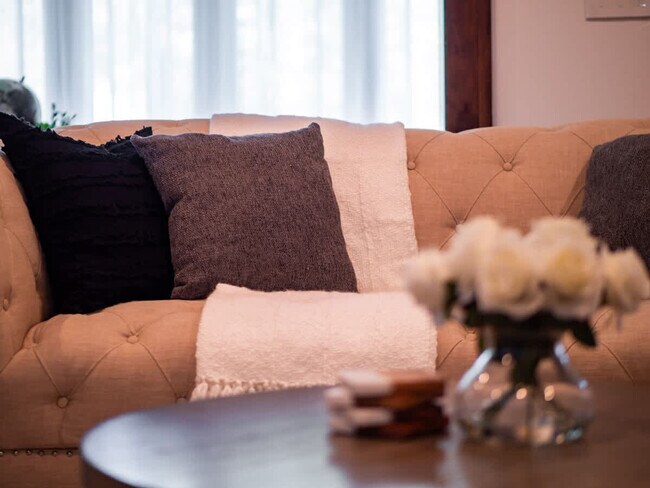 Building Photo - 3222 West Blvd