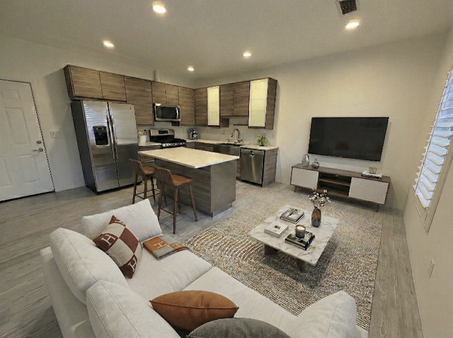 Building Photo - 1119 Poinsettia Dr