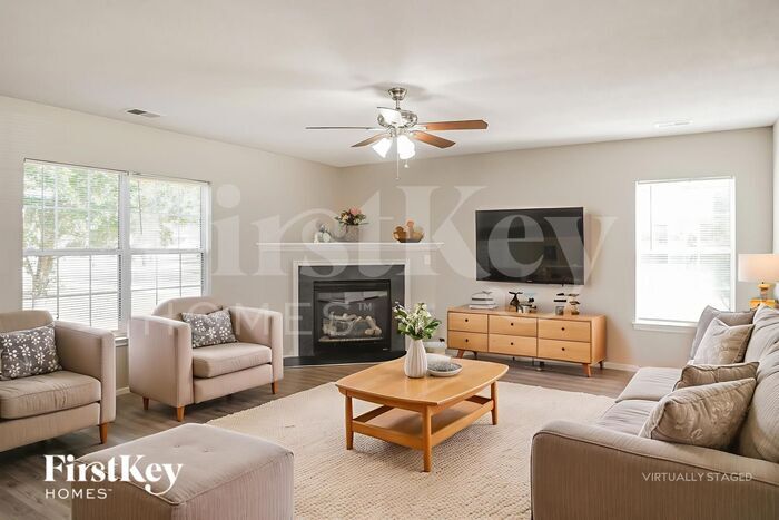 Building Photo - 1000 Golden Aspen Dr