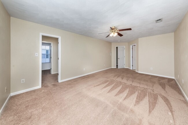 Building Photo - 409 Belmont Cir