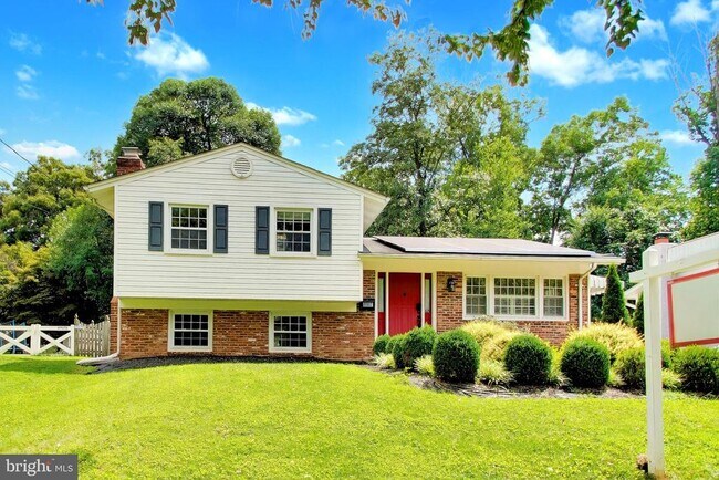 Building Photo - 11907 Hunters Ln
