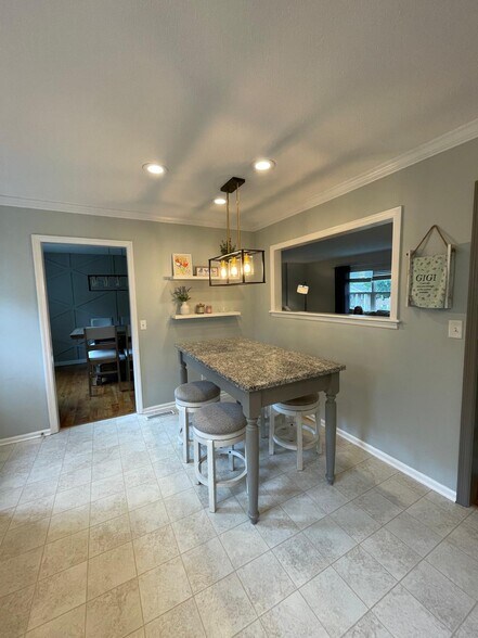 Building Photo - 4528 Sherry Ln