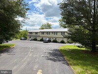 Building Photo - 56 Pineside Dr