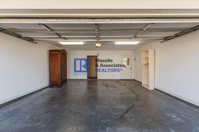 Building Photo - 2 Bed/2 Bath Townhouse in Brandon