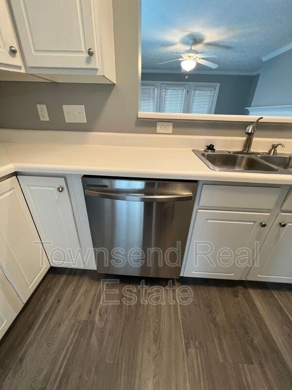 Building Photo - 3310 Harbour Pointe Pl