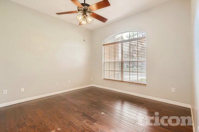 Building Photo - 5859 Autumn Chase Cir