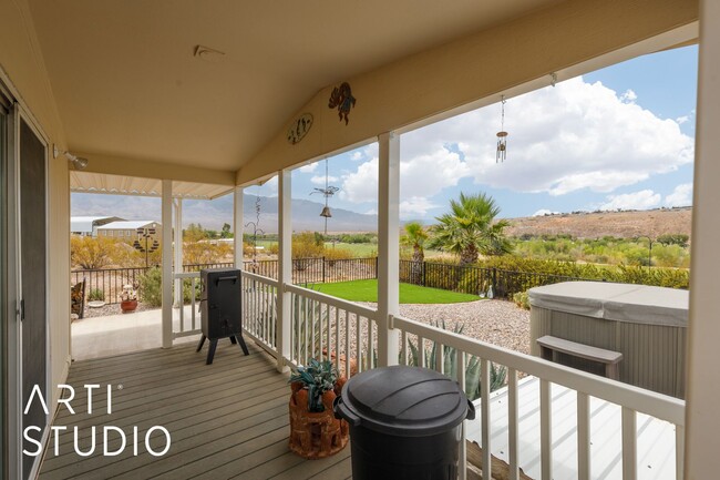 Building Photo - Fully furnished 2-bedroom 2-bathroom