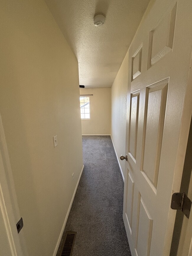 Building Photo - 755 Hailey Glenn View