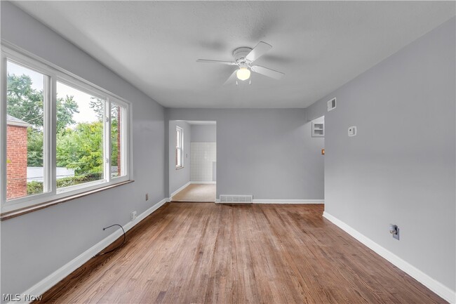 Building Photo - 21270 Crystal Ave