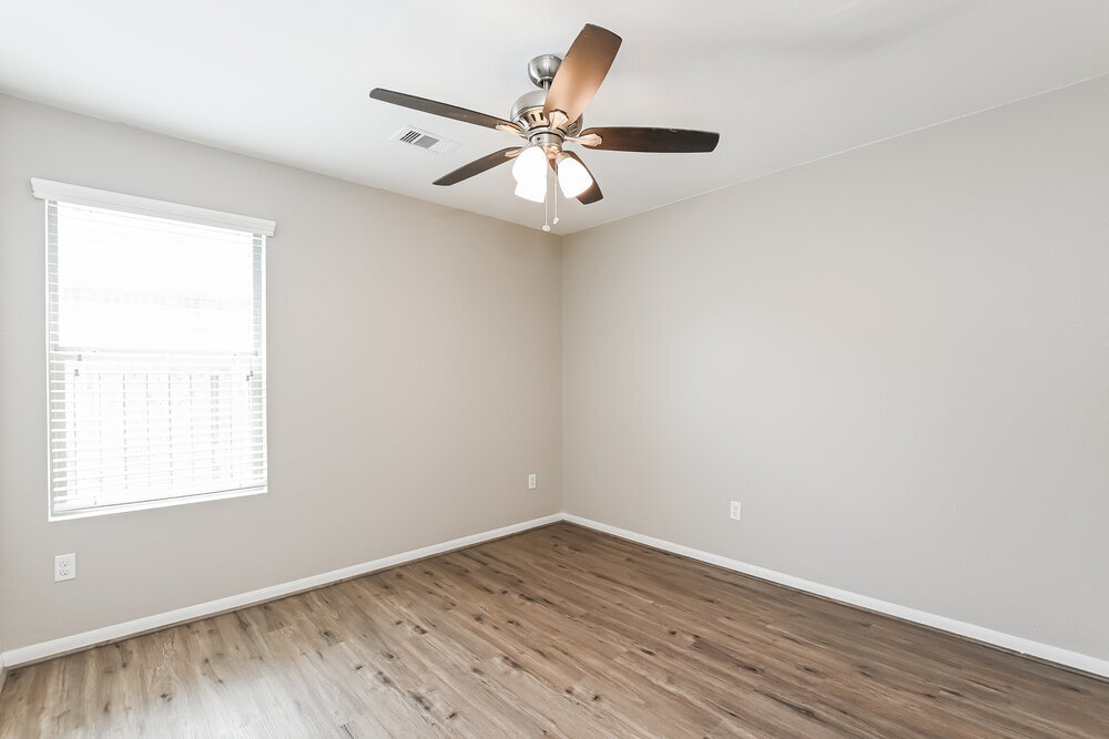 Building Photo - 376 Henry St