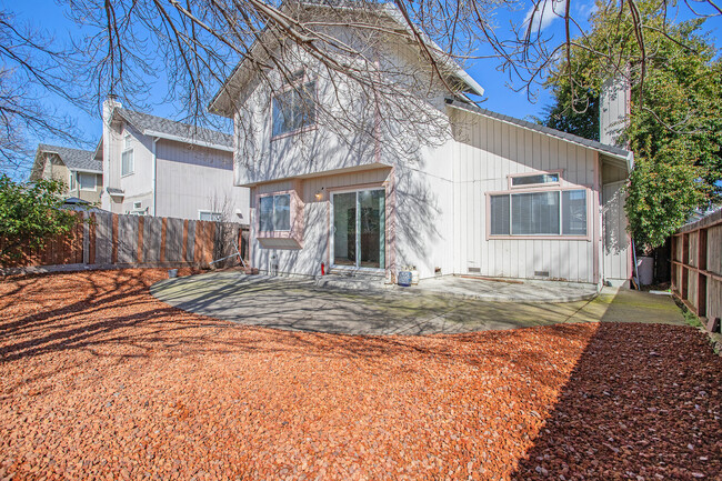 Building Photo - 390 Zachary Dr