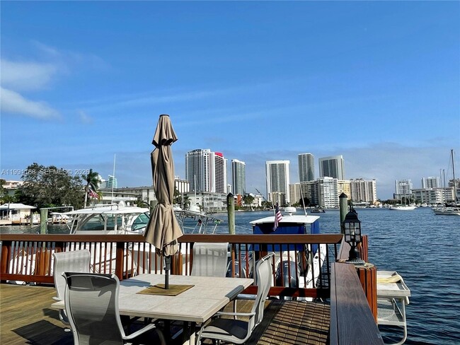 Building Photo - 462 Golden Isles Dr