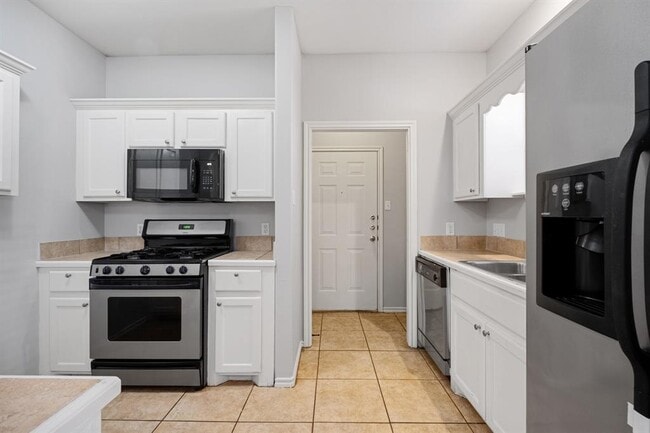 Building Photo - 2906 Pearl St