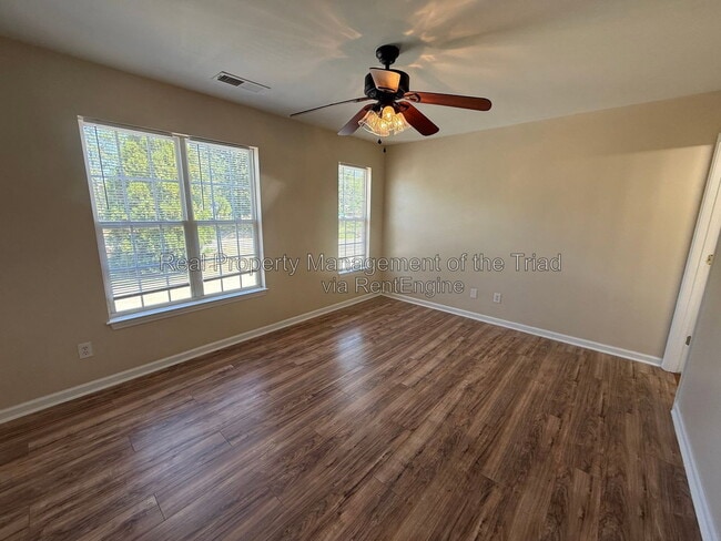 Building Photo - 1258 Burton Ave