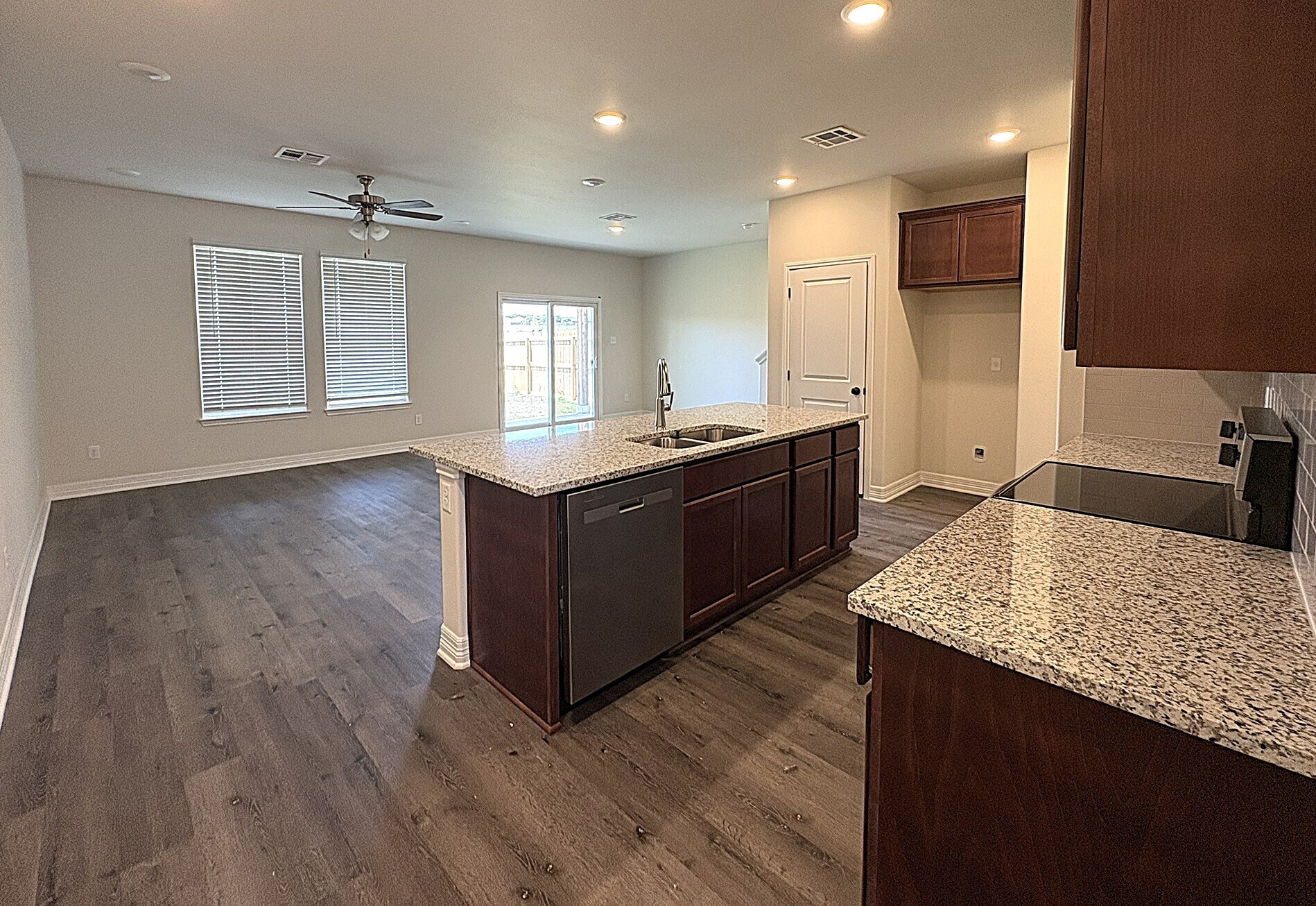 Building Photo - 1166 Lindsey Dr