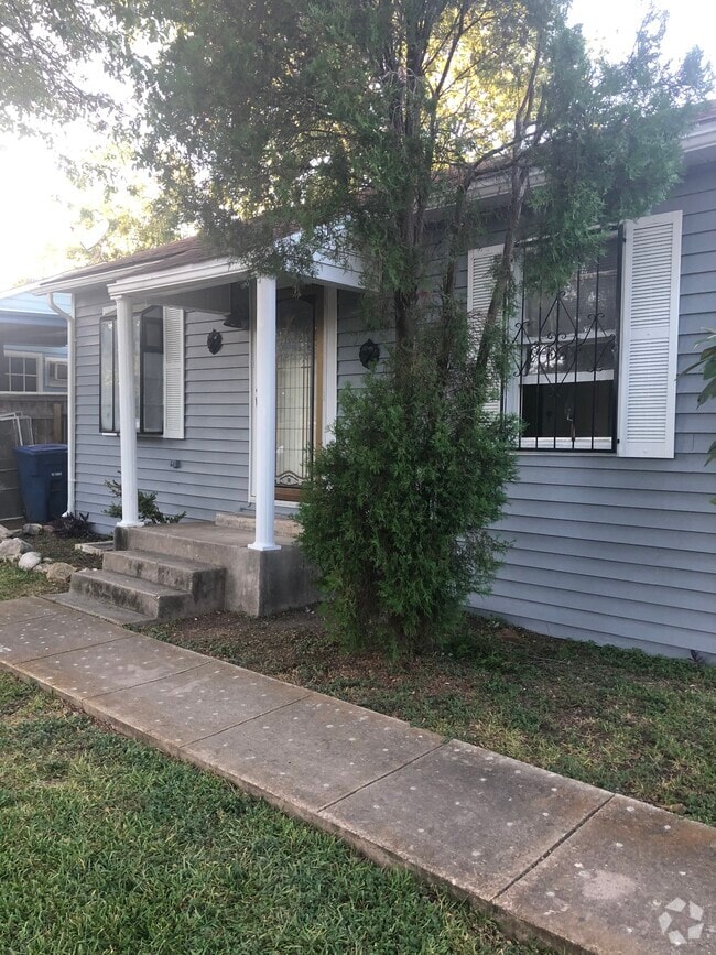 Building Photo - 225 Monticello Ct
