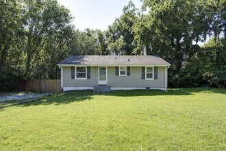 Building Photo - 6215 Laredo Ave