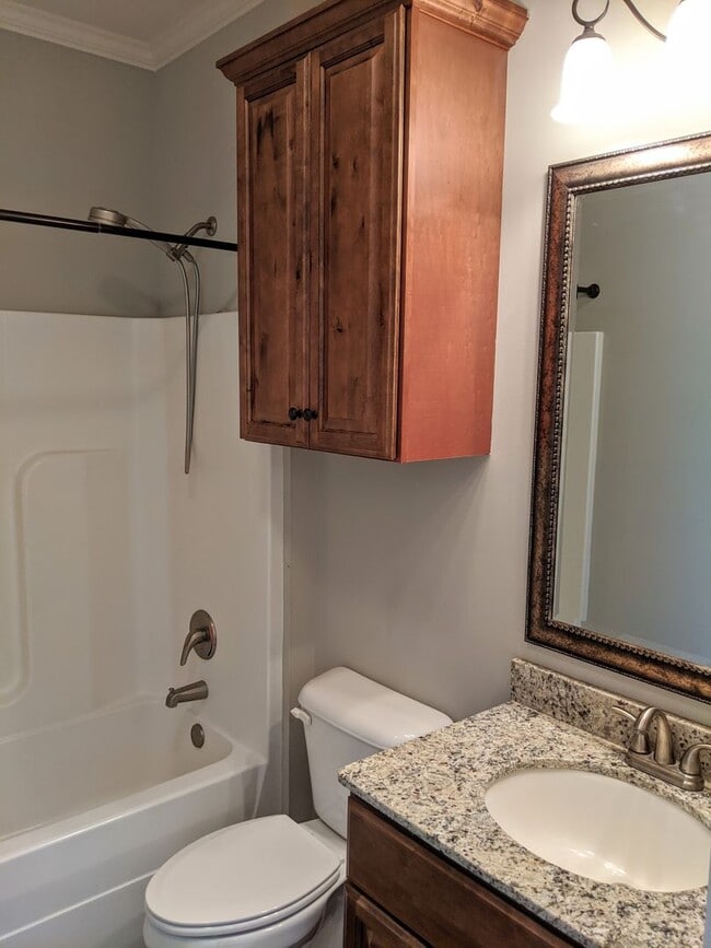 Building Photo - Beautiful Home in the CENTER of LAFAYETTE!!