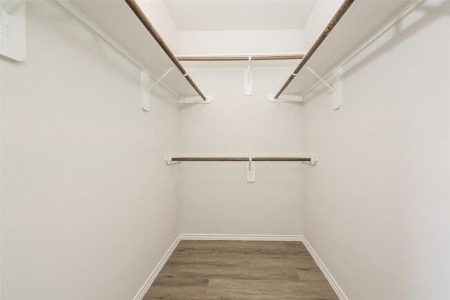 Building Photo - 1010 Grand Emperor DR