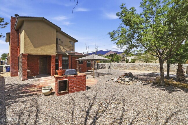 Building Photo - 6900 Imperial Ridge Dr