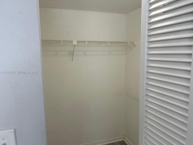 Building Photo - 6100 S Falls Cir Dr