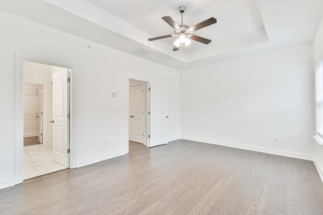 Building Photo - 6528 Beacon Dr