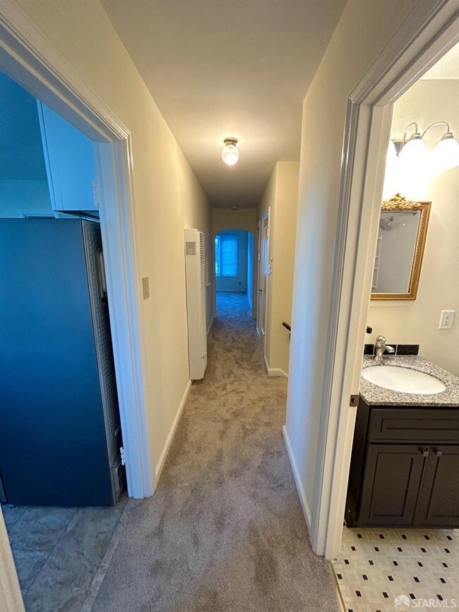 Building Photo - 106 Caselli Ave