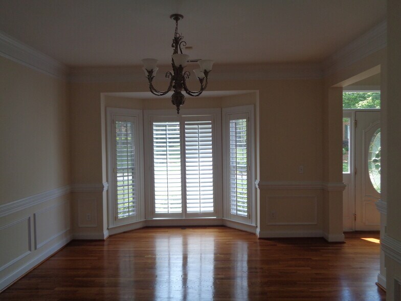 Building Photo - 7127 Weddington Brook Dr