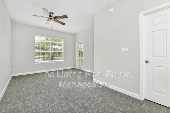 Building Photo - 7503 Atlantis Way