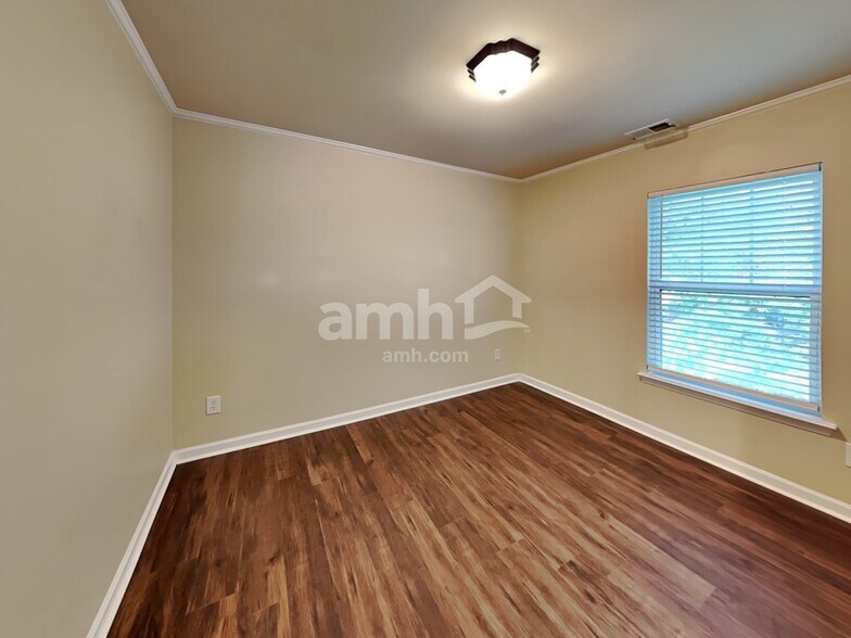 Building Photo - 13207 Meadowmere Rd