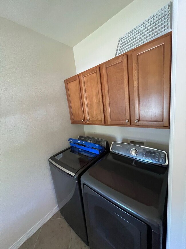 Building Photo - Great Home in Central Ft. Collins