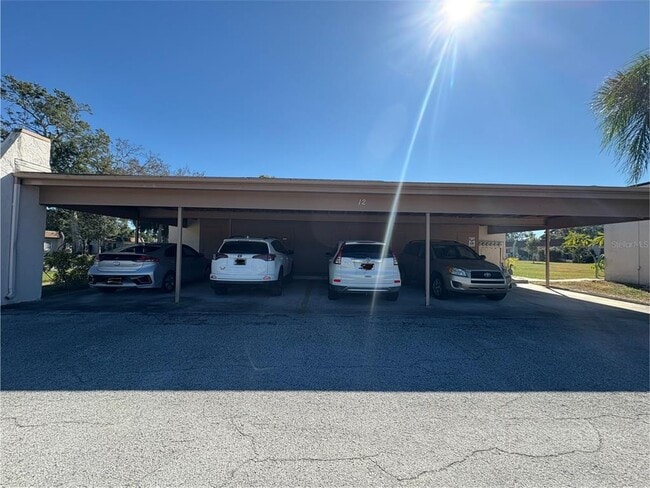 Building Photo - 1606 Flint Dr W