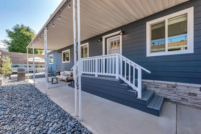 Building Photo - 30473 Mulholland Hwy