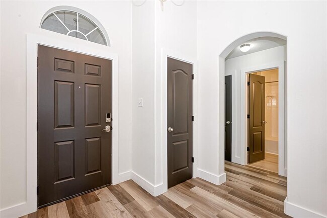 Building Photo - 3618 Hera Dr