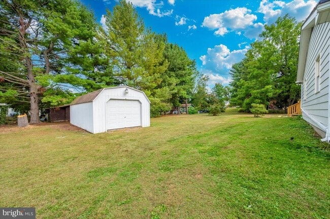 Building Photo - 6 Schaller Ln