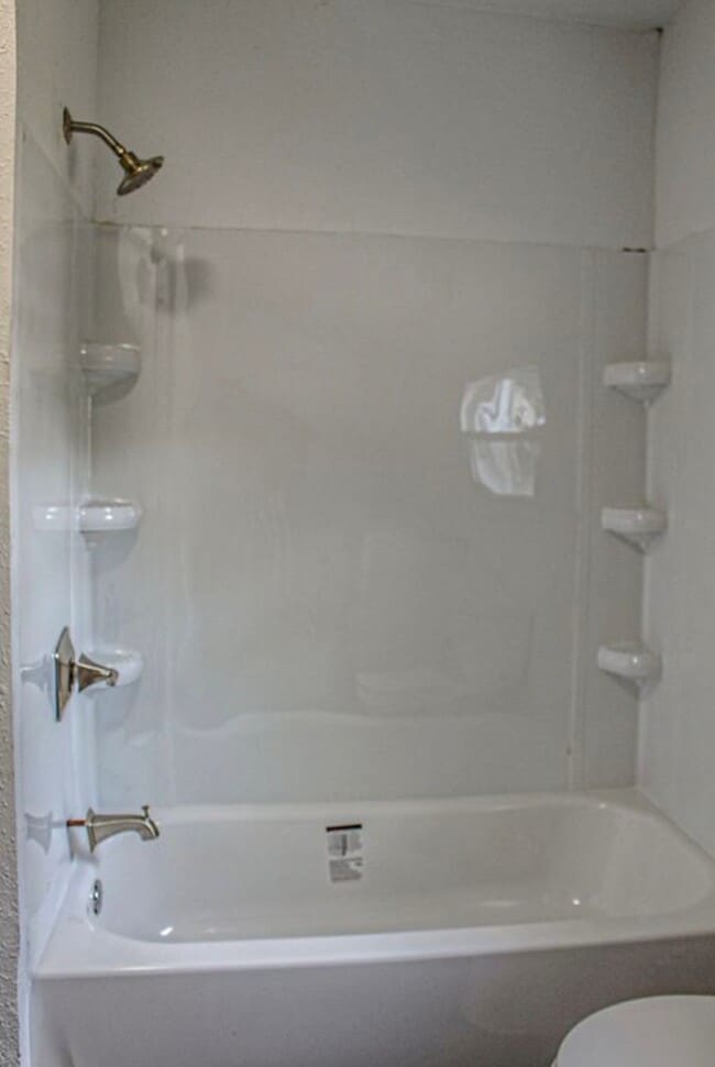 Building Photo - 2157 Bellefontaine St