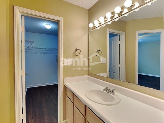 Building Photo - 6010 Woodmill Dr