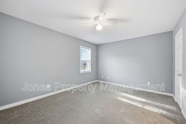 Building Photo - 322 N Key St