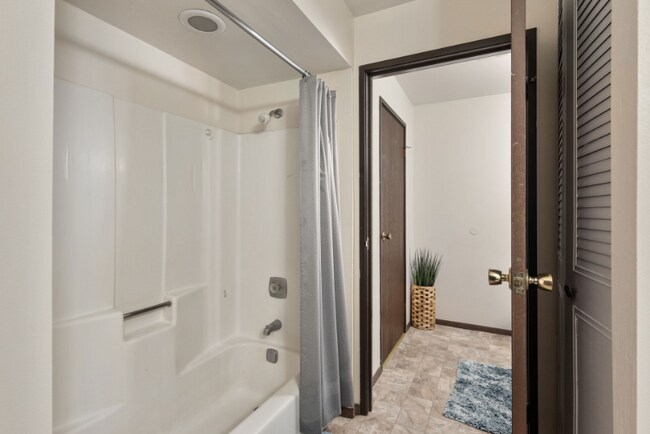 Building Photo - 7900 Harwood Ave