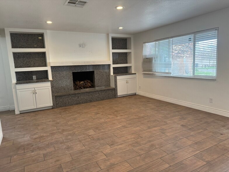 Building Photo - 65786 6th St