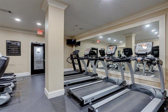 Building Photo - 1850 Cotillion Dr