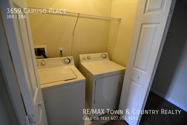 Building Photo - Oviedo Townhome for Rent in Hawthorne Glen