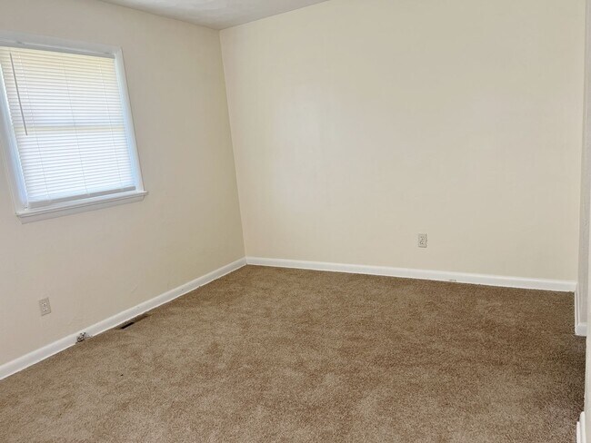 Building Photo - 718 Powhatan Pkwy