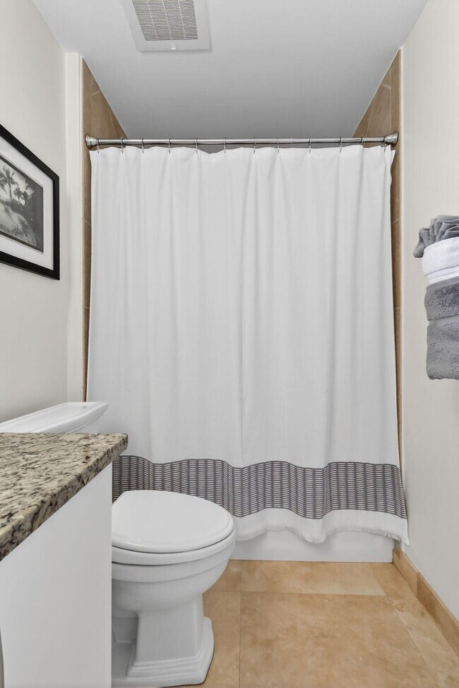 Building Photo - 700 E Boynton Beach Blvd