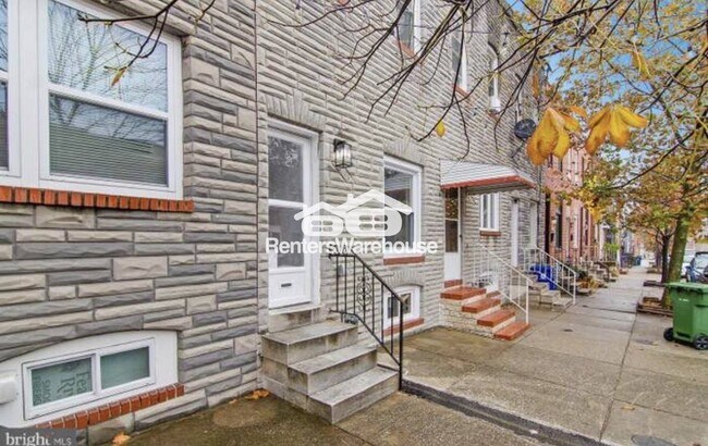Building Photo - 3706 Claremont St