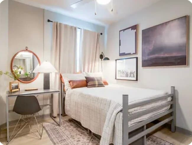 Building Photo - 565 Hank Aaron Dr SW