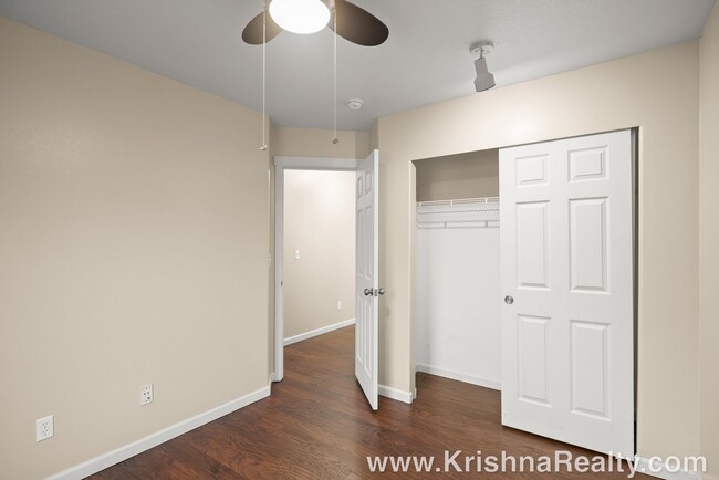 Building Photo - Charming **UPDATED** 3 BD* 2.5 BA* Single ...