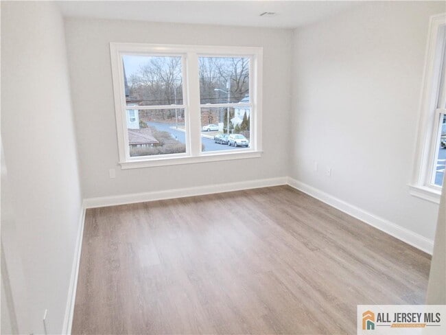 Building Photo - 502 Alpine St