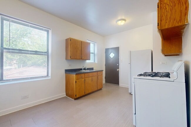 Floorplan - 5415 S. Woodlawn Avenue