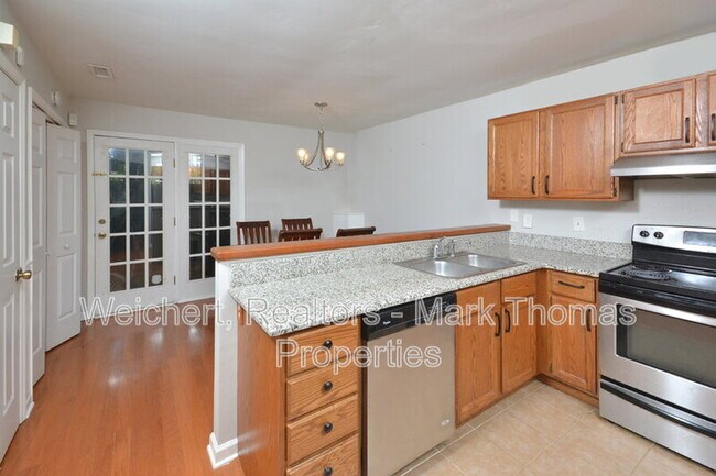 Building Photo - 104 Gatehouse Ln